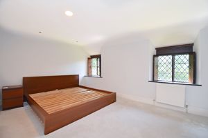 Principal bedroom - click for photo gallery